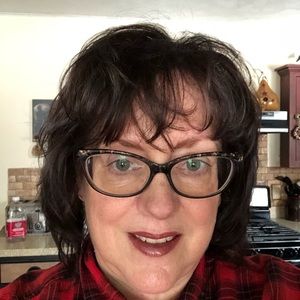 Meet your Posher, Carey